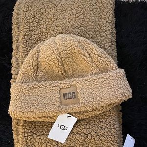 Ugg Sherpa Cuff Beanie & OverSized Scarf